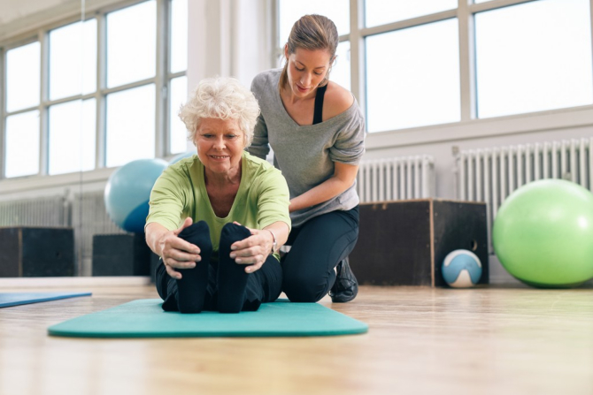 Ways Physical Therapy Helps Minimize Falls